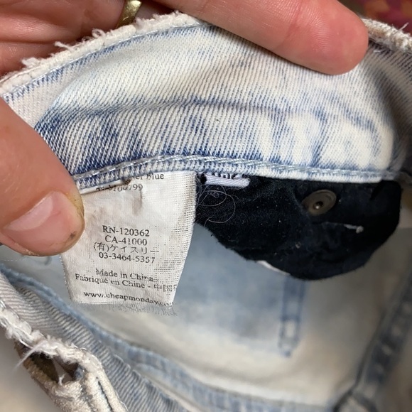 CHEAP MONDAY LIGHT WASH RIPPED KNEE SKINNY JEANS - Picture 6 of 7